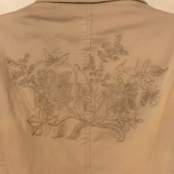 JONES WEAR JEANS Embroidered Jacket NWOT - Picture 3 of 4